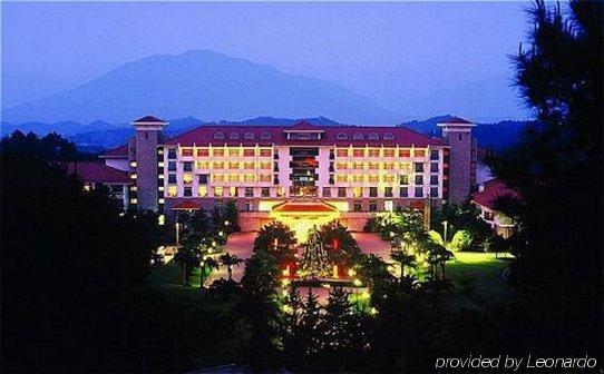 Merryland Resort Ґуйлінь Екстер'єр фото